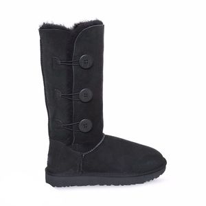 *worn once* UGG Bailey Button Triplet II Boot